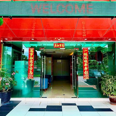 Aero Star Hotel Серембан Екстериор снимка