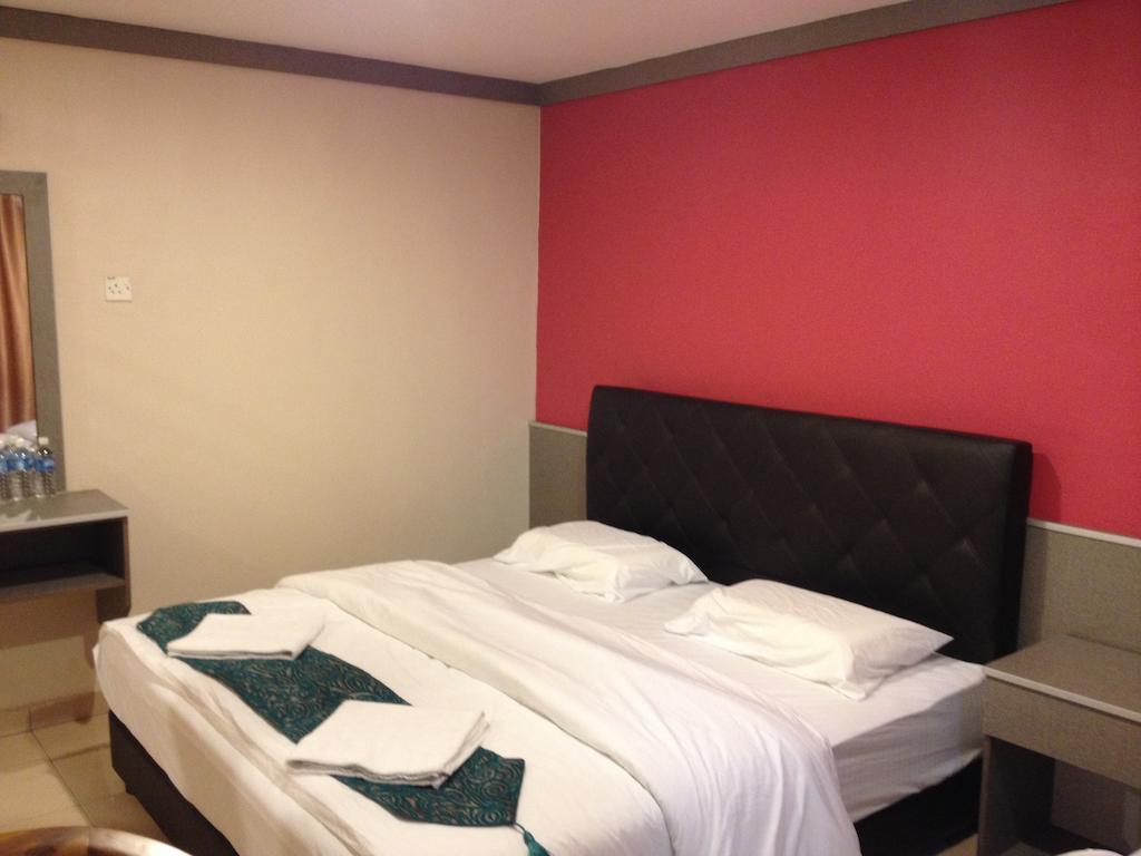 Aero Star Hotel Серембан Стая снимка