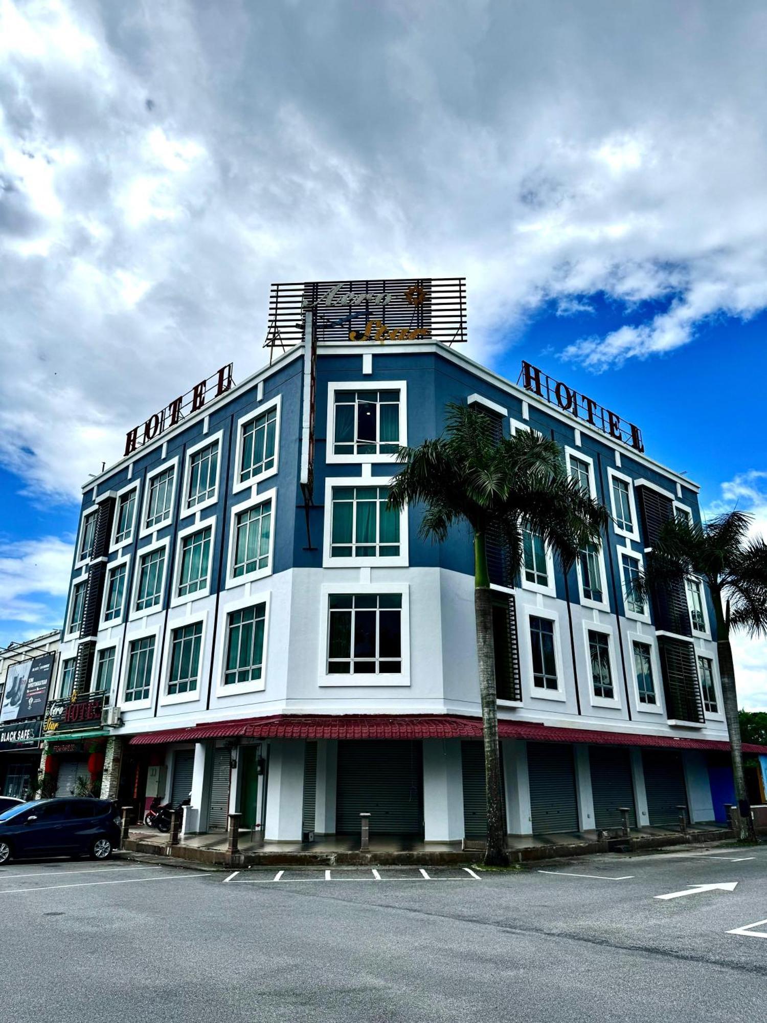 Aero Star Hotel Серембан Екстериор снимка