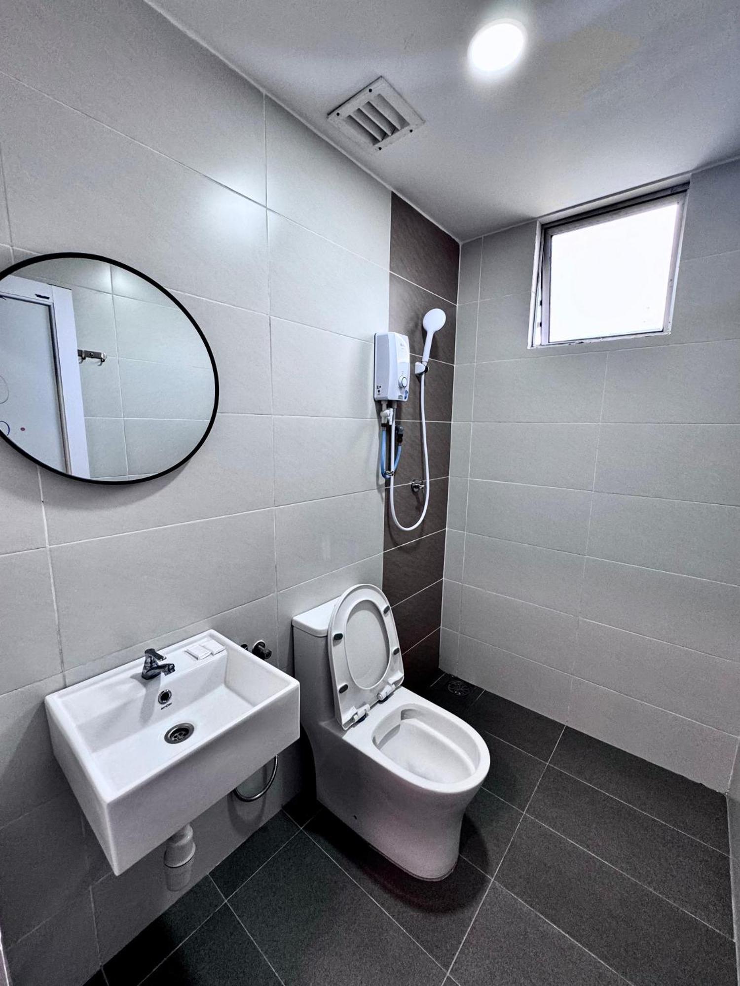 Aero Star Hotel Серембан Екстериор снимка