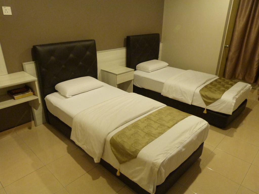 Aero Star Hotel Серембан Екстериор снимка