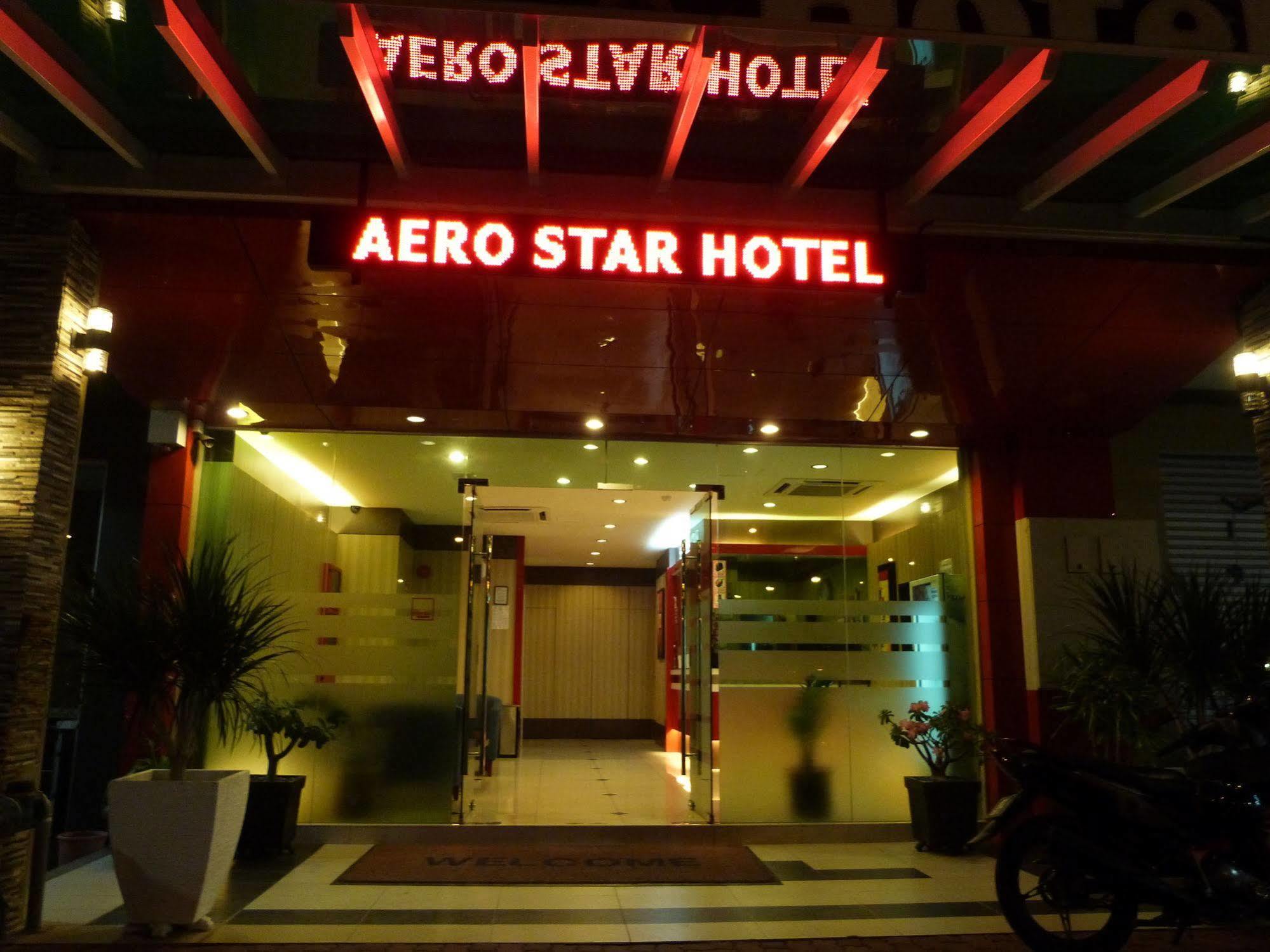 Aero Star Hotel Серембан Екстериор снимка